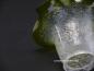 Preview: antiker Jugendstil Lampenschirm gebraucht, gerader Glaszylinder geeist, aufgezogener Rand flaschengrün, Nostalgie Ersatzglas, D: ca.15cm, H: ca.11cm, Glashalter Griffrand Ø 6cm, Detail Riss Zylinder