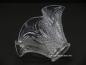 Preview: antiker Jugendstil Lampenschirm gebraucht, Pressglas klar, ausgestellte reliefierte Wandung, geschwungener Abschlussrand, Ersatzglas D: ca.16cm, H: ca.9cm, Griffrand 6cm, seitlich
