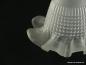 Preview: Jugendstil Lampenschirm gebraucht, grau satiniert, stilisierte Blütenform, Glasoberfläche strukturiert, Nostalgie Ersatzschirm D: ca.16cm, H: ca.10cm, Glashalter Griffrand 6cm, Detail herstellungsbedingte Glaseinschlüsse