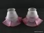 Preview: 2-er Set Jugendstil Lampenschirm gebraucht, Glas satiniert, stilisierte Blüte, ab der Schirmmitte farbig rot gefasst, sechsfach spitz aufgezogener Rand, Nostalgie Ersatzschirm D: ca.17cm, H: ca.11cm, Griffrand 6cm, herstellungsbdingte Lufteinschlüsse