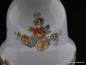 Preview: Jugendstil Lampenschirm gebraucht, Glas opal weiß, Balusterform, Dekor Blumen und Blattwerk, Nostalgie Ersatzglas, D: ca. 12cm H: ca.17cm, Glashalter Griffrand 8cm, Detail Dekor