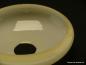 Preview: 3-er Set Art Deco Lampenschale gebraucht, Glas, elfenbeinfarben, glatte glänzende Oberfläche, Nostalgie Ersatzglas D: ca.20cm, H: ca.6cm, ohne Glashalter Griffrand, Loch ca. 45mm, Detail Chip am Rand von außen