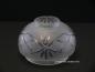 Preview: Jugendstil Lampenschirm gebraucht, antik, Glas grau satiniert, mit Schliffmotiven verzierte Oberfläche, Schüsselform mit erhöhtem Zentrum, Strahlenschliff mittig, umlaufend breites Schliffband, Griffrand ø15cm