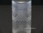 Preview: Jugendstil Lampenschirm gebraucht, antikes Glas grau satiniert, rundum mit Ätzdekor verziert, gerader Zylinder mit kurzem Dorn im Boden, Ersatzglas für alte Lampen, D: ca.8,5cm, H: ca.16,5cm, Glashalter Griffrand Ø8cm, Detail schwarzer Punkt