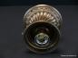 Preview: Jugendstil Deckenlampe Messing goldbraun mit reliefiertem gegossenem Fuß, 1xE27/40W, Detail Fassung