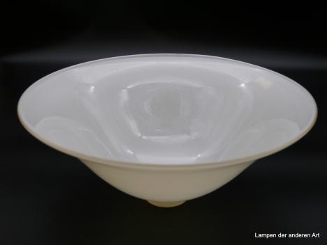 Jugendstil Lampenschirm, Glas elfenbeinfarben, ausgestellter Rand, H: 14cm, D: 35cm, Griff-Rand: 6cm von innen