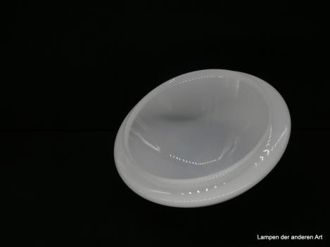 Jugendstil Lampenschirm, Glas weiß opal, geschlossene mittig spitz zulaufende Lampenglocke H: 14cm, D: 29cm, Griffrand 25cm, von unten