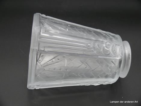 Art Deco Lampenschirm, Replik, Pressglas, Zylinder, weitet sich zum Schirmand hin, Wandung reliefiert, zweifach wechselndes Muster, Nostalgie Ersatzglas D: 11cm, H: 15cm, Glashalter Griffrand 6cm, nur für E14 oder Bajonettfassung, liegend