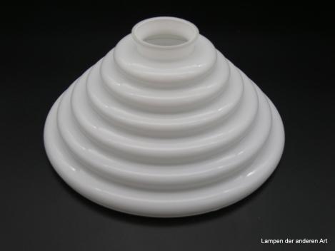 Art Deco getreppter Schusterschirm gebraucht, Glas weiß opal, Kegelform, Ersatzglas für Nostalgielampen H: 10cm, D: 22cm, Griffrand: 6 cm