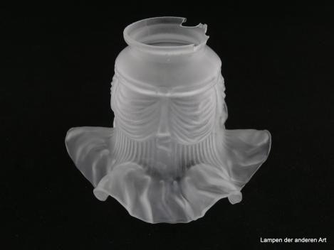 Jugendstil Lampenschirm gebraucht, satiniertes Glas, zylindrischer Hals, verziert mit aufgeworfenen Volants, gewölbter Rand in Falten, Nostalgie Ersatzglas für alte Lampen D: 15cm, H: 11cm, Detail ausgebrochener Griffrand 6cm
