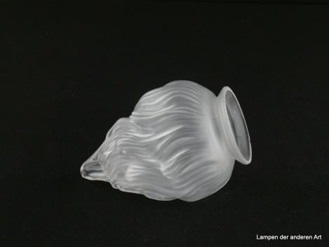 Jugendstil Lampenschirm gebraucht, seltenes kleines Glas, stumpf satiniert, stilisierte lodernde Flamme, Nostalgie Ersatzglas D: 8cm, H: 13cm, Griffrand Glashalter 6cm, liegend