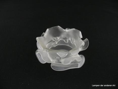3-er Set Jugendstil Lampenschirm gebraucht, Glas grau satiniert, Nachahmung einer Rosenblüte, Blütenblätter kranzförmig am zylindrischen Körper angeordnet, Nostalgie Ersatzglas für alte Lampen, D: ca. 11cm, H: ca. 6cm, Glashalter Griffrand 6cm, von vorn