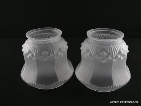 2-er Set Jugendstil Lampenschirm gebraucht, Glas grau satiniert, bauchige Form, Schulter umschließt ein Rautenband, nach innen gezogener unterer Rand, teils gerieft, Nostalgie Ersatzglas für alte Lampen, D: ca. 13,5cm, H: ca. 12,2cm, Glashalter 8cm