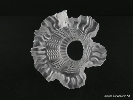 2-er Set Jugendstil Lampenschirm gebraucht, Glas grau satiniert, reliefiert, bauchige obere Wandungszone, weit schwingende ausgestellte untere Wandungszone, Nostalgie Ersatzglas für alte Lampen, D: ca. 16cm, H: ca. 10cm, Glashalter Griffrand 6cm, innen