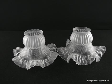 2-er Set Jugendstil Lampenschirm gebraucht, Glas grau satiniert, reliefiert, bauchige obere Wandungszone, weit schwingende ausgestellte untere Wandungszone, Nostalgie Ersatzglas für alte Lampen, D: ca. 16cm, H: ca. 10cm, Glashalter Griffrand 6cm