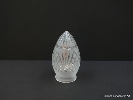 Jugendstil Lampenschirm gebraucht, Zapfenform, Klarglas satiniert und geschliffen, umlaufende Girlande im Olivenschliff, Zapfenspitze im Kerbschliff verziert, obere Wandungszone Rhombenmuster und gefächerte Linien,  D: 9cm, H: 18cm, Grriffrand 8cm