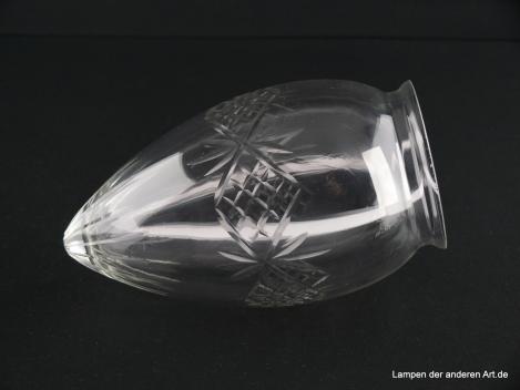 Jugendstil Lampenschirm gebraucht, Glas klar, spitz zulaufender Zapfen, Dekor in der Spitze Strahlenschliff, mittige Wandungszone umlaufend Kerbschliff geometrische Linien, Ersatzglas für alte Leuchten, D: ca.10cm, H: ca.17cm, Glashalter 8cm, liegend
