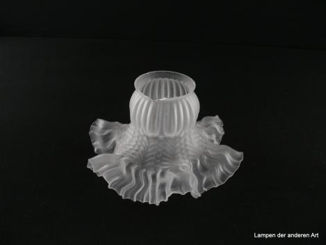 Jugendstil Lampenschirm gebraucht, Glas grau satiniert, stilisierte Blüte, reliefierte Oberfläche, Griffrand 6cm, zwei Chips am unteren Rand