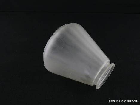 Jugendstil Lampenschirm gebraucht, satiniertes Glas, leichte Längsstruktur  Nostalgie Ersatzschirm D: 11,5cm, H: 12cm, Glashalter Griffrand 6cm, liegend
