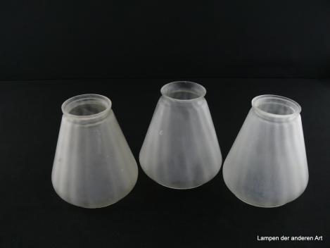 Jugendstil Lampenschirm gebraucht, satiniertes Glas, leichte Längsstruktur  Nostalgie Ersatzschirm D: 11,5cm, H: 12cm, Glashalter Griffrand 6cm, Konvolut