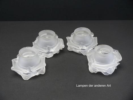 Preview: 4-er Set Jugendstil Lampenschirm gebraucht, Rosenblattschirme, grau satiniert, Form stilisierte Rosenblüte, Nostalgie Ersatzglas D: ca.11,5cm, H: ca.7cm, Glashalter Griffrand 6cm, Detail Griffrand
