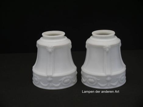 2-er Set Jugendstil Lampenschirm gebraucht, satiniertes Glas opal weiß, mittig eingezogene Wandung, relifierter Abschlussrand, Nostalgie Ersatzglas D: ca.11cm, H: ca.12cm, Griffrand 6cm