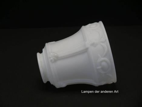 Preview: 2-er Set Jugendstil Lampenschirm gebraucht, satiniertes Glas opal weiß, mittig eingezogene Wandung, relifierter Abschlussrand, Nostalgie Ersatzglas D: ca.11cm, H: ca.12cm, Griffrand 6cm, seitlich