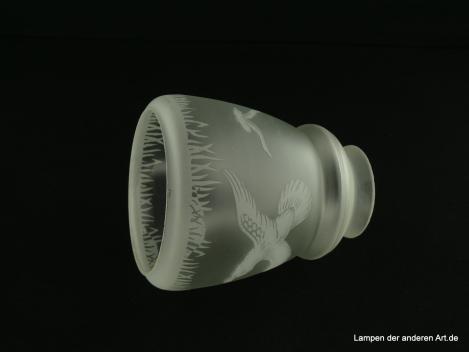 Jugendstil Lampenschirm gebraucht, Glas geätzt, kleine und große Möwen im Flug, stilisiertes Dünengras als Abschlussrand, Ersatzglas für alte Leuchten, D: ca.11cm, H: ca.13cm, Glashalter Griffrand 6cm, liegend