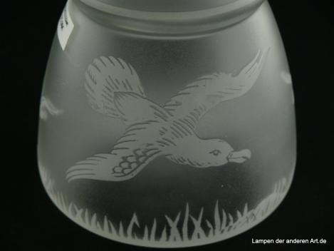 Jugendstil Lampenschirm gebraucht, Glas geätzt, kleine und große Möwen im Flug, stilisiertes Dünengras als Abschlussrand, Ersatzglas für alte Leuchten, D: ca.11cm, H: ca.13cm, Glashalter Griffrand 6cm, Detail Möwe groß