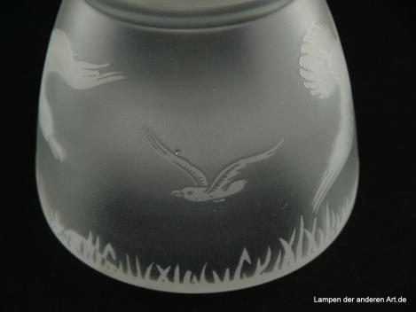 Jugendstil Lampenschirm gebraucht, Glas geätzt, kleine und große Möwen im Flug, stilisiertes Dünengras als Abschlussrand, Ersatzglas für alte Leuchten, D: ca.11cm, H: ca.13cm, Glashalter Griffrand 6cm, Detail Möwe klein