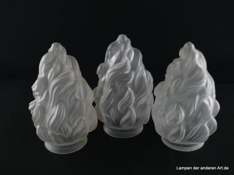 3-er Set Jugendstil Lampenschirm gebraucht, stumpf satiniertes Glas, stilisierte lodernde Flamme, Nostalgie Ersatzglas D: ca.11cm, H: ca.18cm, Griffrand Glashalter 8cm, herstellungsbedingte Lufteinschlüsse
