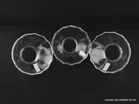 3-er Set Jugendstil Lampenschirm gebraucht, Klarglas, Wandung mit abgerundeten Paneelen geschliffen, unterer Rand in Dreieckform abschließend, Nostalgie Ersatzglas D: ca.11cm, H: ca.18cm, Griffrand Glashalter 8cm, von unten