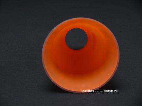 2-er Set Jugendstil Lampenschirm gebraucht,  mehrfarbiges Glas ähnlich pate de verre, oranger Grundton, aufgezogener Rand, Wandung teils blau-grau durchsetzt, antiker Ersatzschirm, Griffrand 6cm, von unten