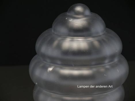 3-er Set Art Deco Lampenschirm gebraucht, Glas satiniert grau, Olivenform sechsfach getreppt, ab der Mitte zu beiden Seiten sich verjüngend, Nostalgieglas für alte Lampen D: ca.12cm, H: ca.18cm, Glashalter Griffrand 8cm, Detail Luftblasen