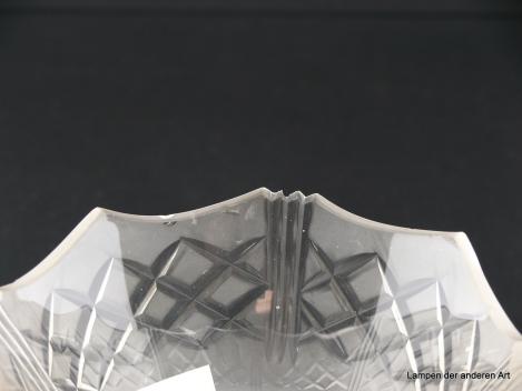 4-er Set Jugendstil Lampenschirm gebraucht, Glas grausatiniert, bauchige obere Wandungszone, ausgestellte kegelförmige untere Wandungszone, geschliffene Rhomben als umlaufendes Band auf der Schulter und am Rand, Ersatzschirm für alte Lampen, Schirm 2