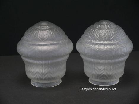2-er Set Jugendstil Lampenschirm gebraucht, Glas grau satiniert, Zapfe mehrfach eingeschnürt, kuppelartiger Abschluss, Oberflächenstruktur Rhombenmuster, Nostalgieschirm, Ersatzglas für alte Lampen, D: ca.13cm, H: ca.15cm, Glashalter Griffrand 8cm