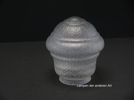 Preview: 2-er Set Jugendstil Lampenschirm gebraucht, Glas grau satiniert, Zapfe mehrfach eingeschnürt, kuppelartiger Abschluss, Oberflächenstruktur Rhombenmuster, Nostalgieschirm, Ersatzglas für alte Lampen, D: ca.13cm, H: ca.15cm, Griffrand 8cm, einzeln stehend