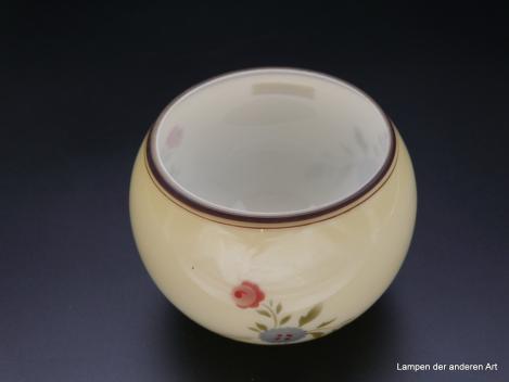 Art Deco Lampenschirm gebraucht, Glas Kugel hellgelb mit Dekor, Motiv Blumen, Ersatzglas D: 13cm, H: 10cm, ohne Griffrand, Lochmaß 45mm von unten