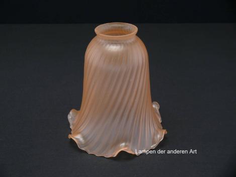 Jugendstil Lampenschirm gebraucht, im Set - bestehend aus 2 gleichen Lampengläsern, antikes reliefiertes Glas, lachsfarben, schwingender Plissee, Nostalgie Ersatzschirm D: ca.14cm, H: ca.14cm, Glashalter Griffrand 6cm, einzeln