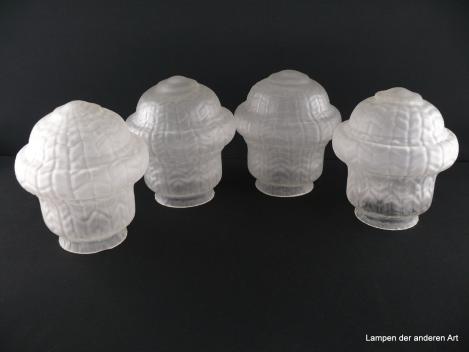 4-er Set Jugendstil Lampenschirm gebraucht, Glas grau satiniert, Zapfe mehrfach eingeschnürt, kuppelartiger Abschluss, Oberflächenstruktur Rhombenmuster, Nostalgieschirm, Ersatzglas für alte Lampen, D: ca.14cm, H: ca.15cm, Glashalter Griffrand 8cm