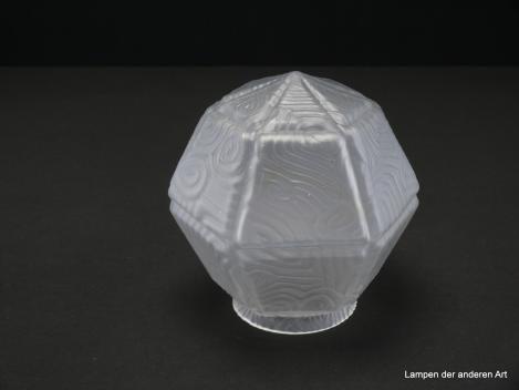 Art Deco Lampenschirm gebraucht, antikes Glas, Prismenflächen satiniert und strukturiert, kugelförmig angeordnet, mittig spitz zulaufend, Nostalgie Ersatzglas D: ca.15cm, H: ca.15cm, Glashalter Griffrand 8cm