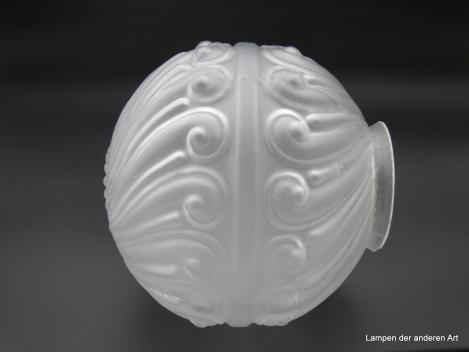 Jugendstil Lampenschirm gebraucht, satiniertes Kugelglas, mittig durch Wulst getrennt, gewellte Linienführung als dekorative Ornamente, reliefierte Rosette als zentraler Blickfang, Nostalgie Ersatzglas, D: ca. 15cm, H: ca.15cm, Glashalter 8cm, liegend
