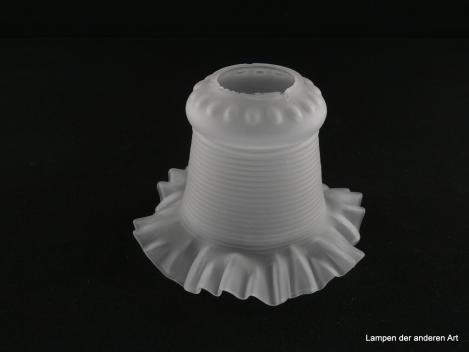 Jugendstil Lampenschirm gebraucht, Glas grau satiniert, wulstige Schulter mit ovalen Nuppen, leicht geweiteter Zylinderschaft mit reliefierten Ringlinien, gefalteter geschwungener Rand, Nostalgie Ersatzglas für alte Lampen D: 15cm, H: 11cm, Loch 40mm