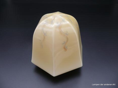 Art Deco Lampenschirm gebraucht, Uranglas gelb mit zarten Ranken dekoriert,  D: 16cm, H: 15cm, Griff-Rand 8cm