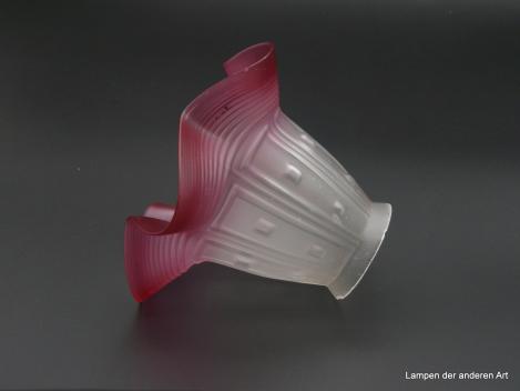 Jugendstil Lampenschirm gebraucht satiniert grau mit rotem Rand D: 16cm H: 11cm , Griffrand 6cm liegend