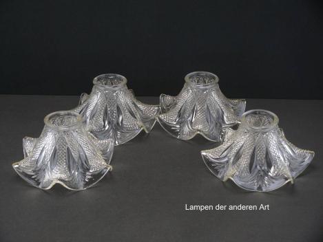 4-er Set Jugendstil Lampenschirm gebraucht, antik, Pressglas klar, ausgestellte reliefierte Wandung, geschwungener Abschlussrand, Nostalgie Ersatzglas, Glashalter Ø6cm