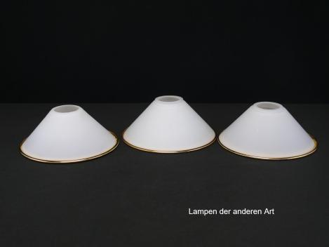 3-er Set Lampenschirm gebraucht, Kegelform, opal weiß, Oberfläche satiniert, Metallrand goldfarben, Nostalgie Ersatzglas, D: ca.18cm, H: ca.7cm, Achtung kein Glashalter, Loch gemessen 38/40/42mm