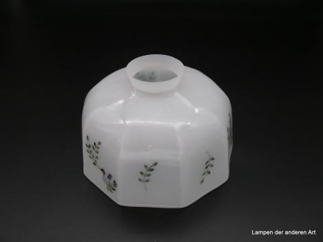 Jugendstil Lampenschirm, Glas weiß opal, handgemaltes Dekor, Naturmotive Zweige und Vogel mit Zweig, Ersatzglas, D: 18cm H: 11cm Griffrand : 6cm