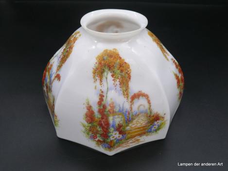 Jugendstil Lampenschirm gebraucht, Glas opal weiß mit Blumendekor Blumengarten, D: 19cm, H: 13cm, Griff-Rand 8cm