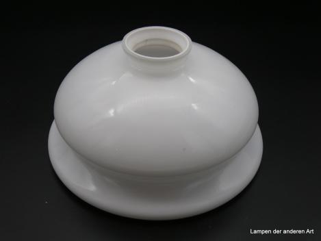 Ersatzschirm für alte Lampen im Jugendstil, gebraucht, Glas weiß opal, auffällige Form mit durch Kerbe abgesetztem Rand, H:10cm, D: 20cm, Griffrand: 6cm
